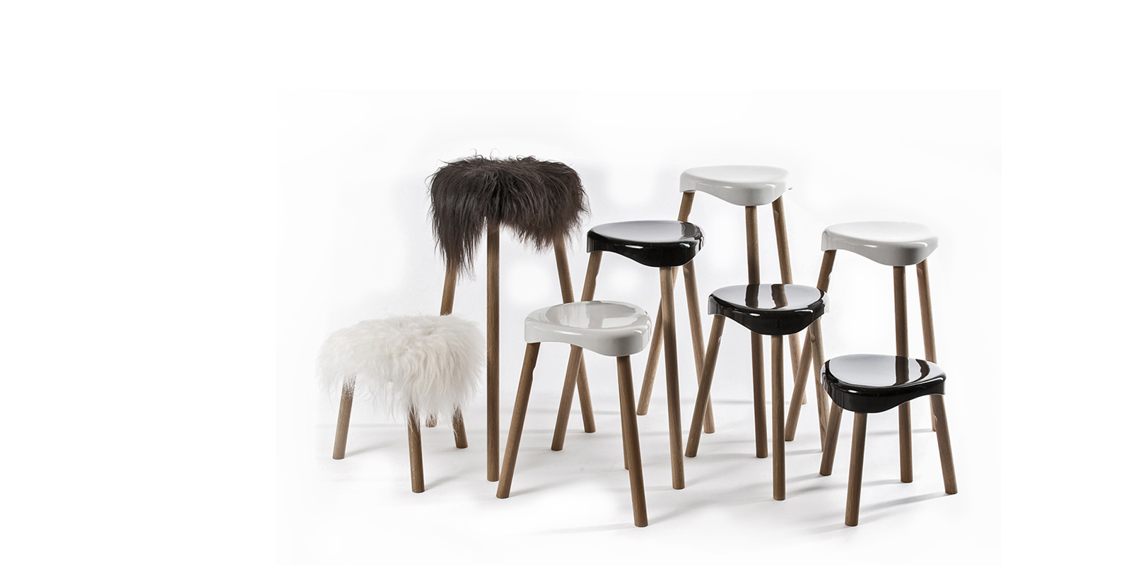 barfuss, H3 Hocker, , H3 schwaz und weiss